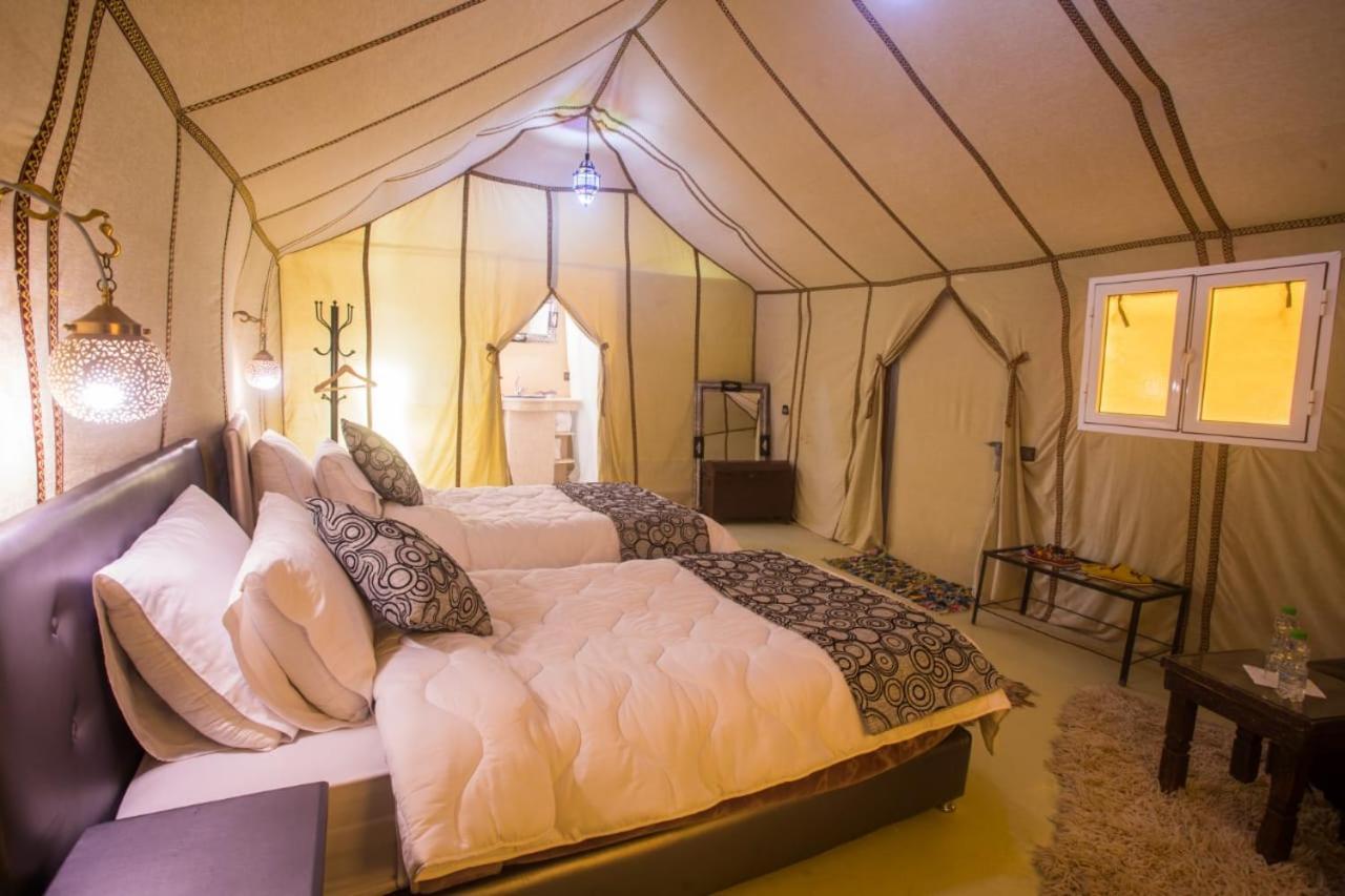 Oasis Luxury Camp Hotel เมอร์ซูกา ภายนอก รูปภาพ