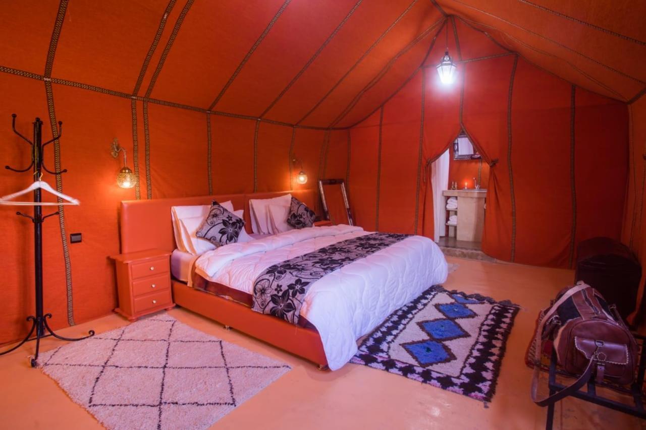 Oasis Luxury Camp Hotel เมอร์ซูกา ภายนอก รูปภาพ